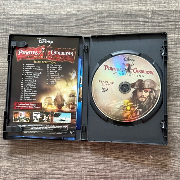 Bundle of 2 DVDs - Picture 5 of 6